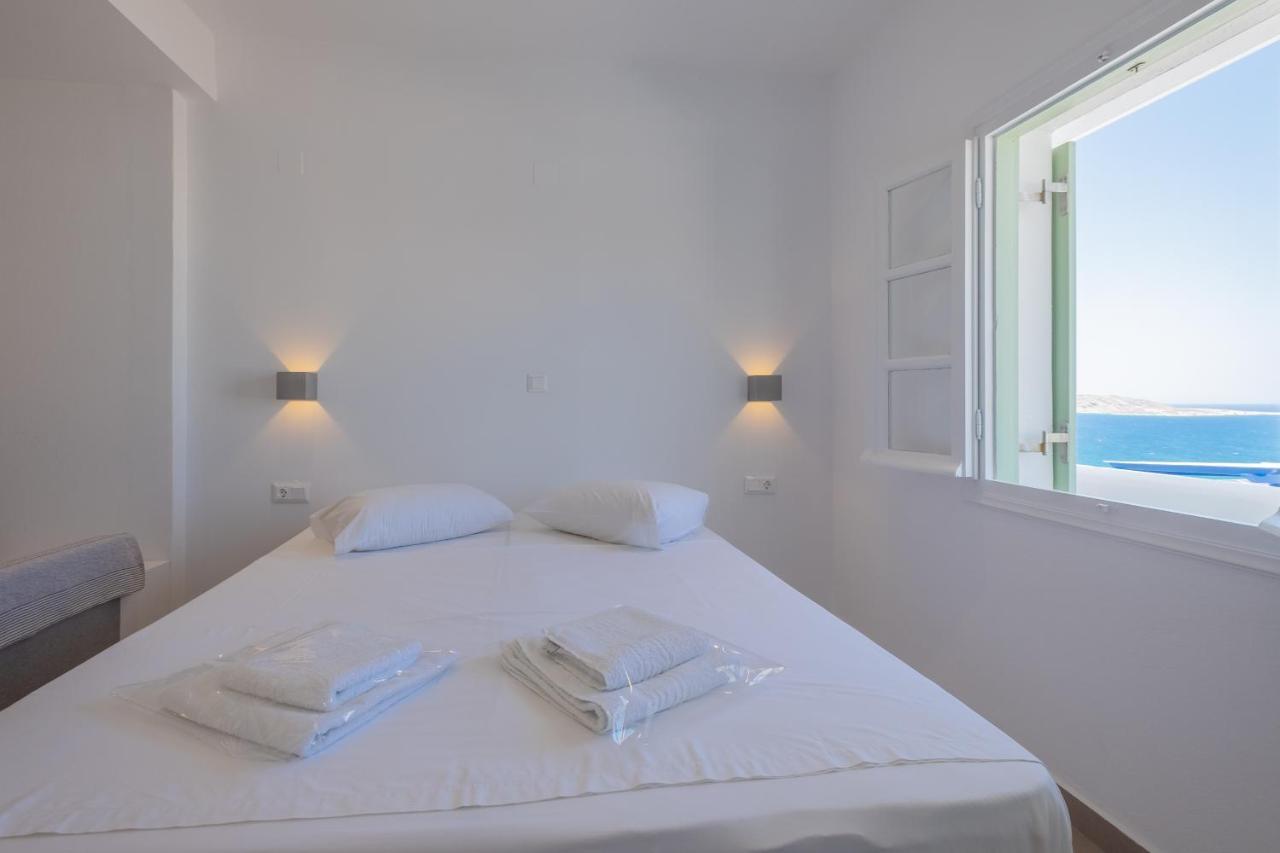 Lorenzo Studios And Suites Paros Naousa  Exterior photo