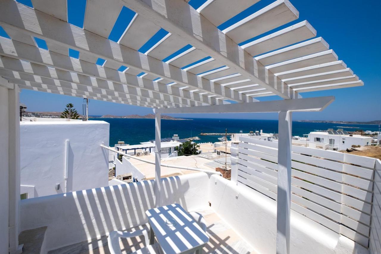 Lorenzo Studios And Suites Paros Naousa  Exterior photo