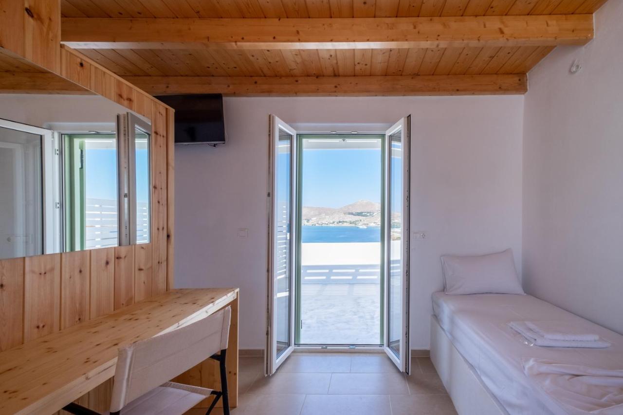 Lorenzo Studios And Suites Paros Naousa  Exterior photo