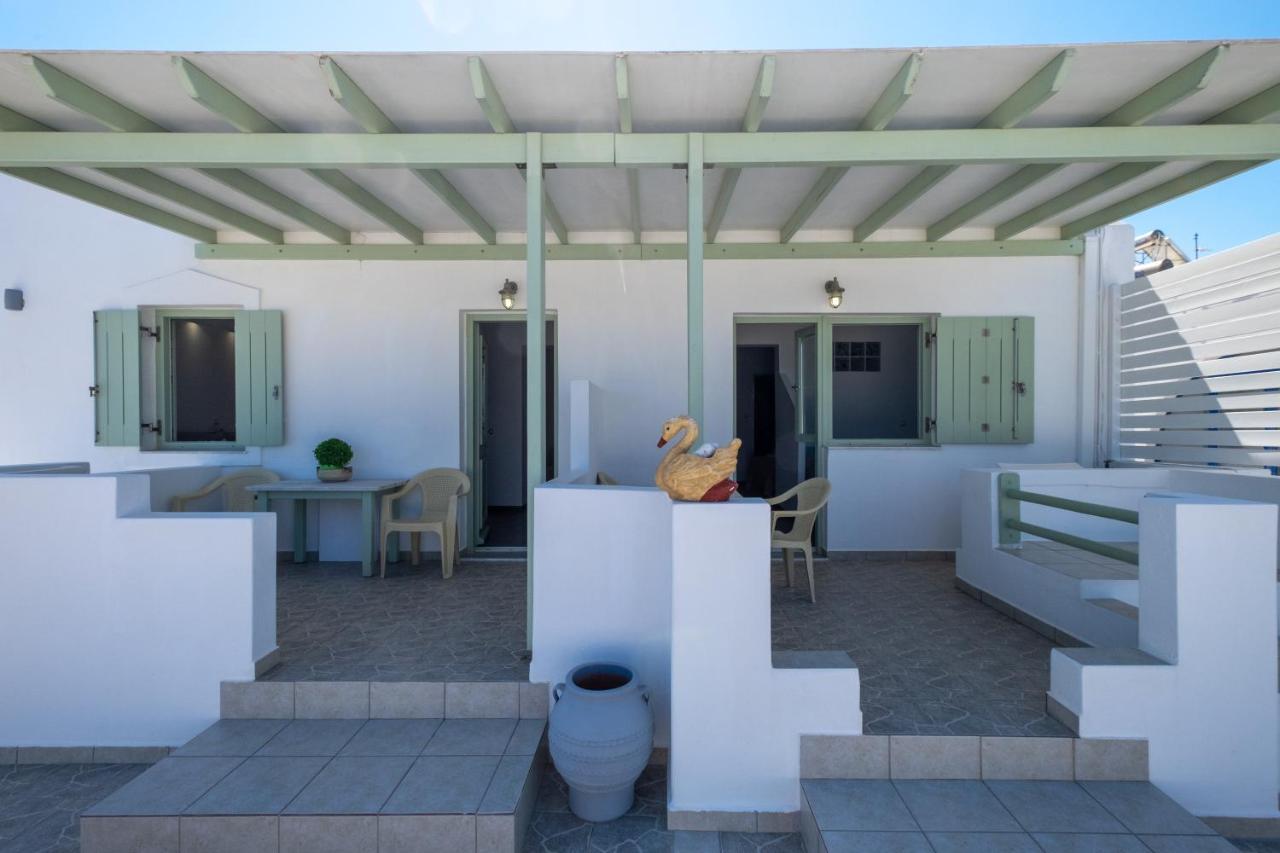 Lorenzo Studios And Suites Paros Naousa  Exterior photo