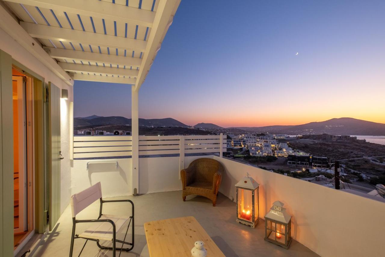 Lorenzo Studios And Suites Paros Naousa  Exterior photo