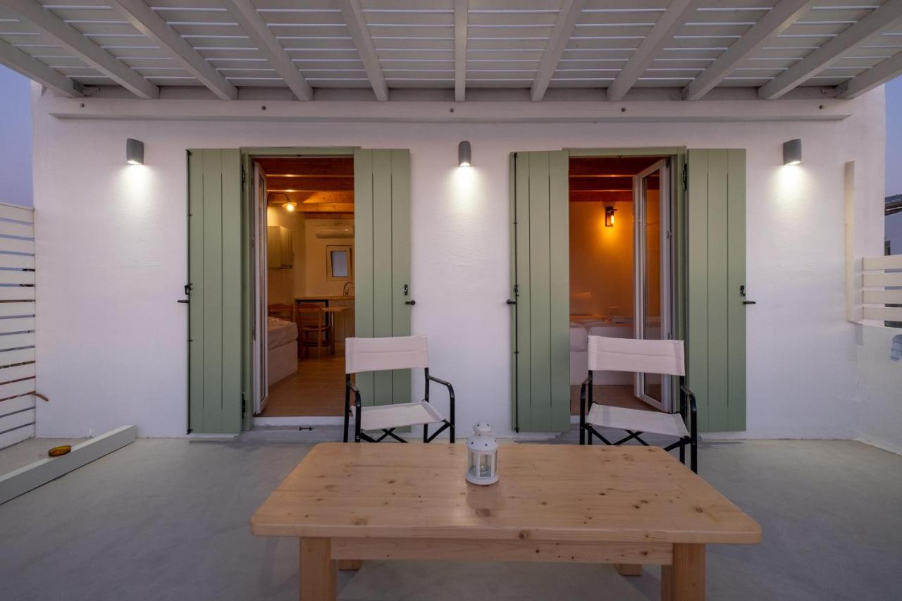 Lorenzo Studios And Suites Paros Naousa  Exterior photo