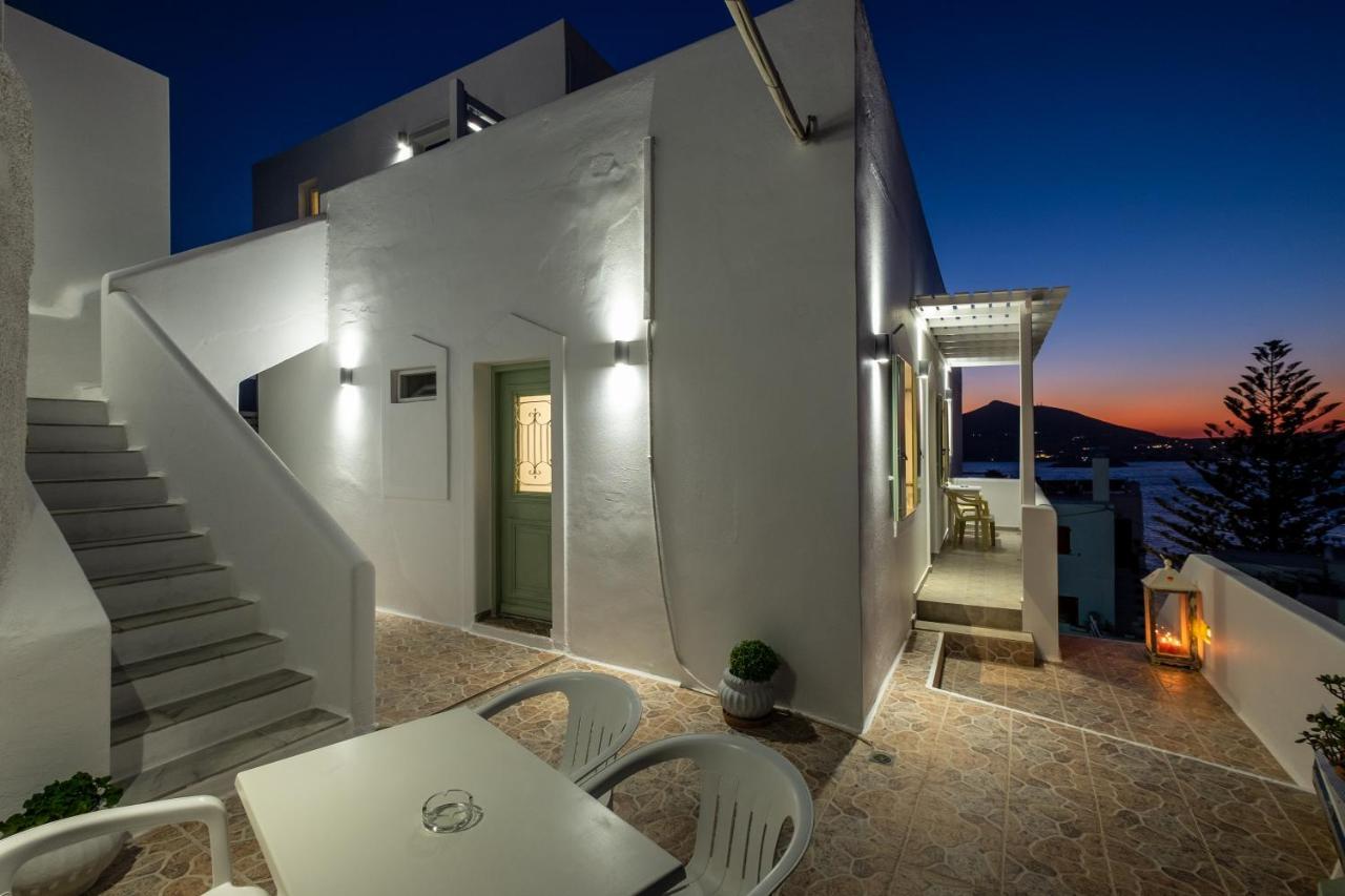 Lorenzo Studios And Suites Paros Naousa  Exterior photo